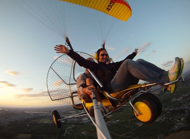  Campeón del mundo de paramotor y bautismo 